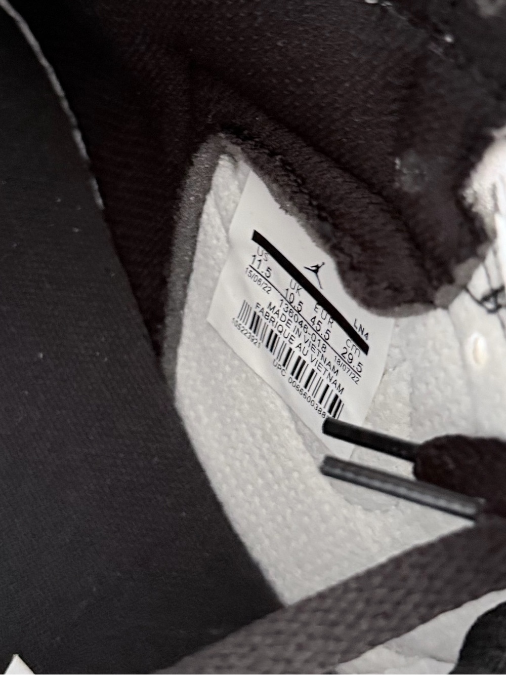 Nike High-Top Sneakers in Black and White Graphic Print - Picture 5 of 5